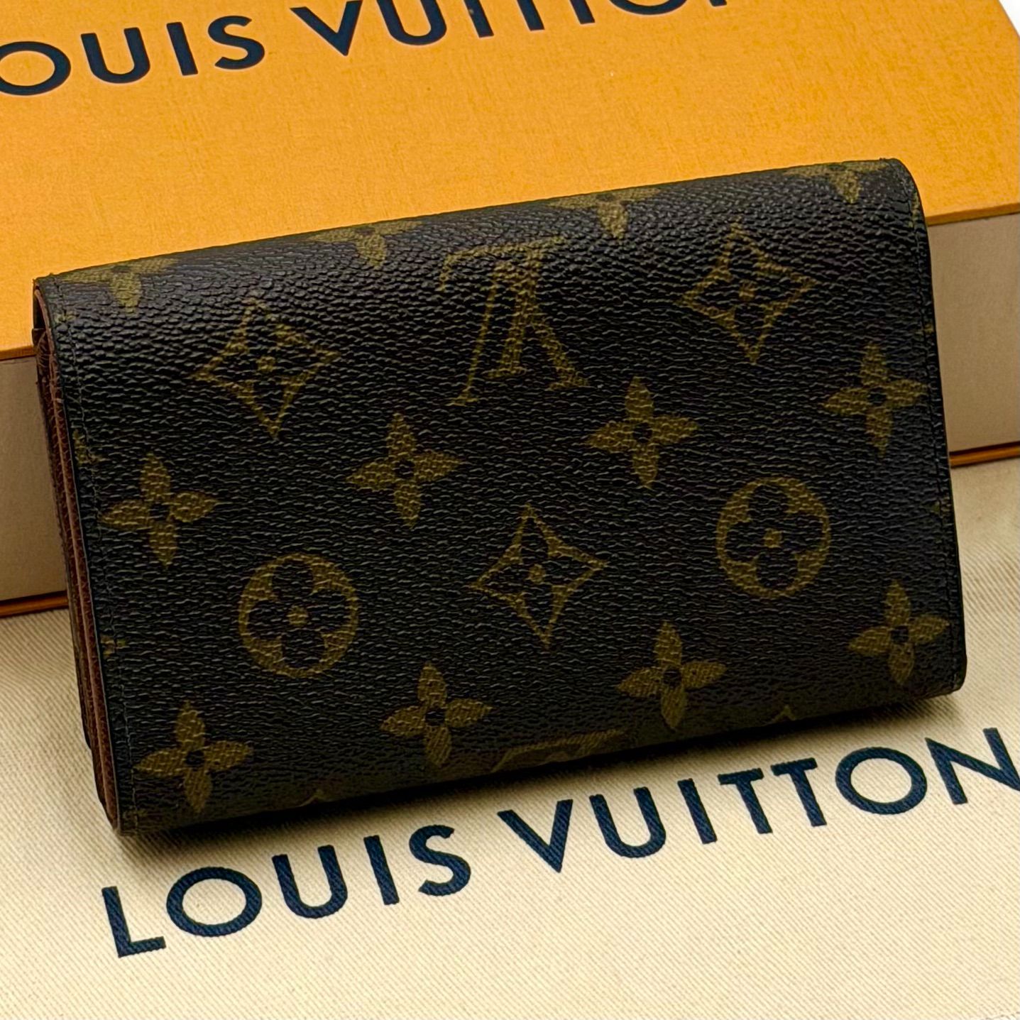 ルイヴィトン LOUIS VUITTON モノグラム ポルトモネビエ トレゾール 二