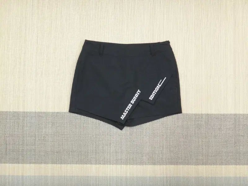 (25-26インチ) マスターバニーエディション レディース F アシンメトリー キュロットパンツ