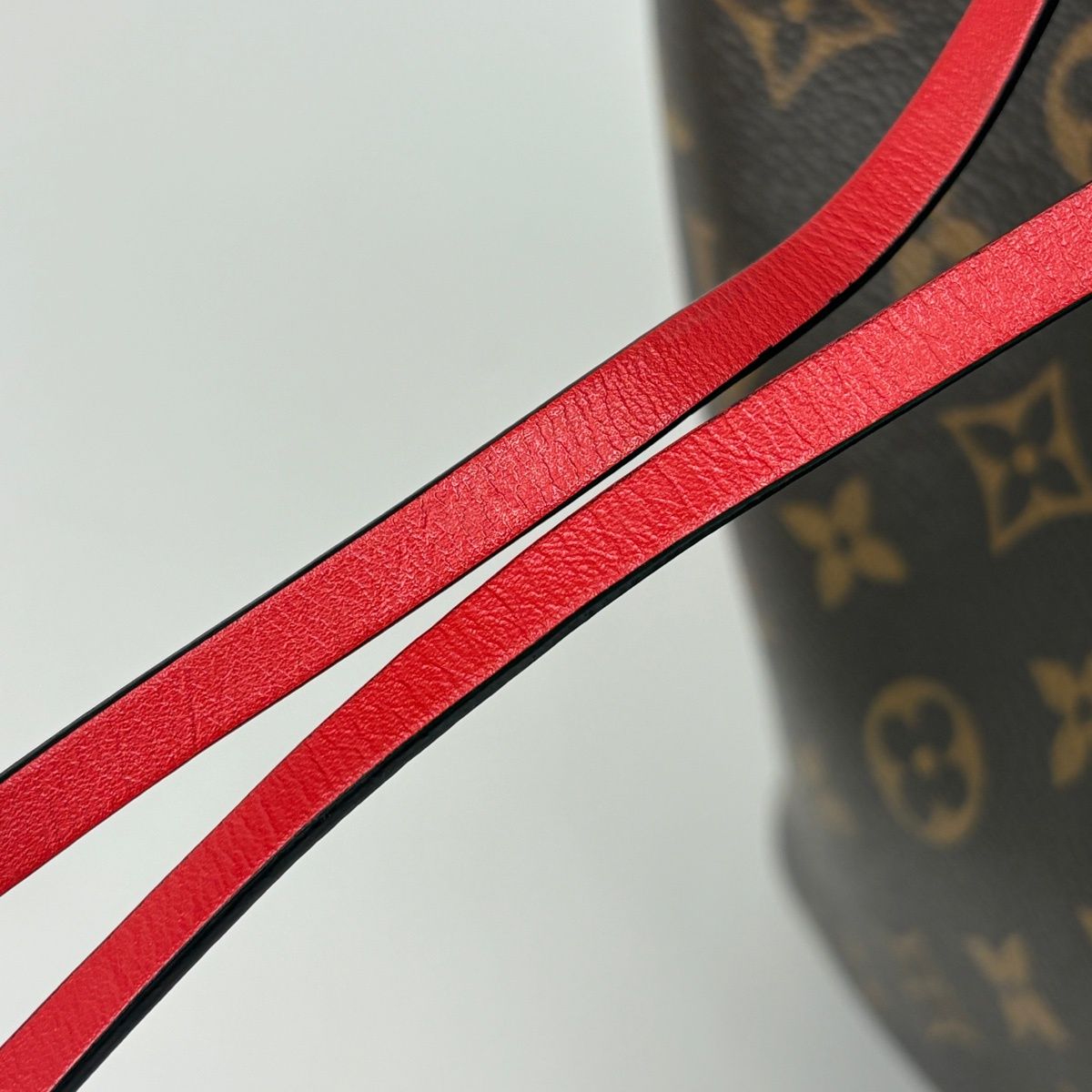 ルイ・ヴィトン Louis Vuitton ネオノエ 巾着型 肩掛け 斜め掛け 