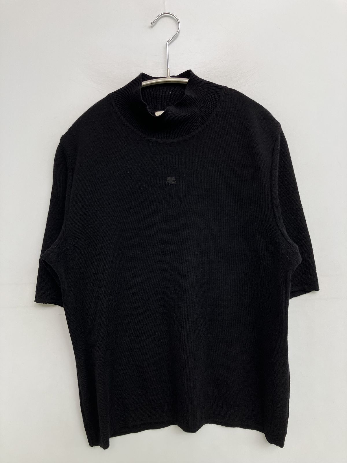 courreges クレージュ ニット/セーター 11R ブラック ウール・ニット 無地 ワンポイント ミドル丈 半袖 タートルネック/ハイネック レディース