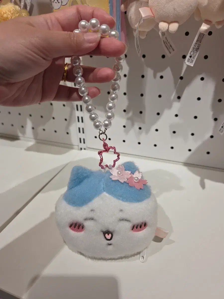 MINISO x ちいかわ サクラ シーズン ハチワレ ぬいぐるみ コインケース キーホルダー 4,305円