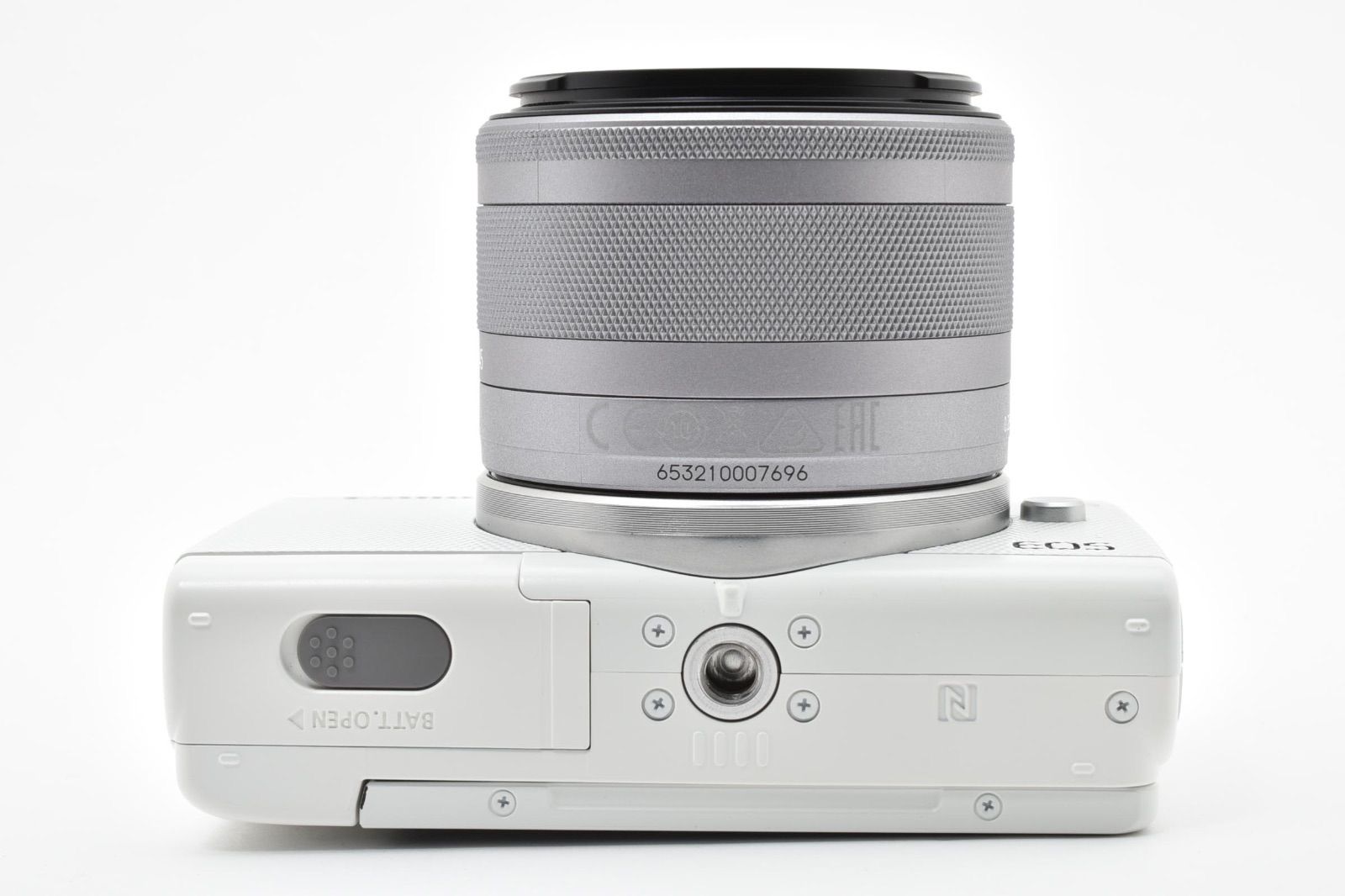 ★新品未使用品★スマホ転送機能付♪キヤノン EOS M100ホワイト EOS キヤノン ミラーレス一眼 CANON M100 レンズキット ホワイト 中古