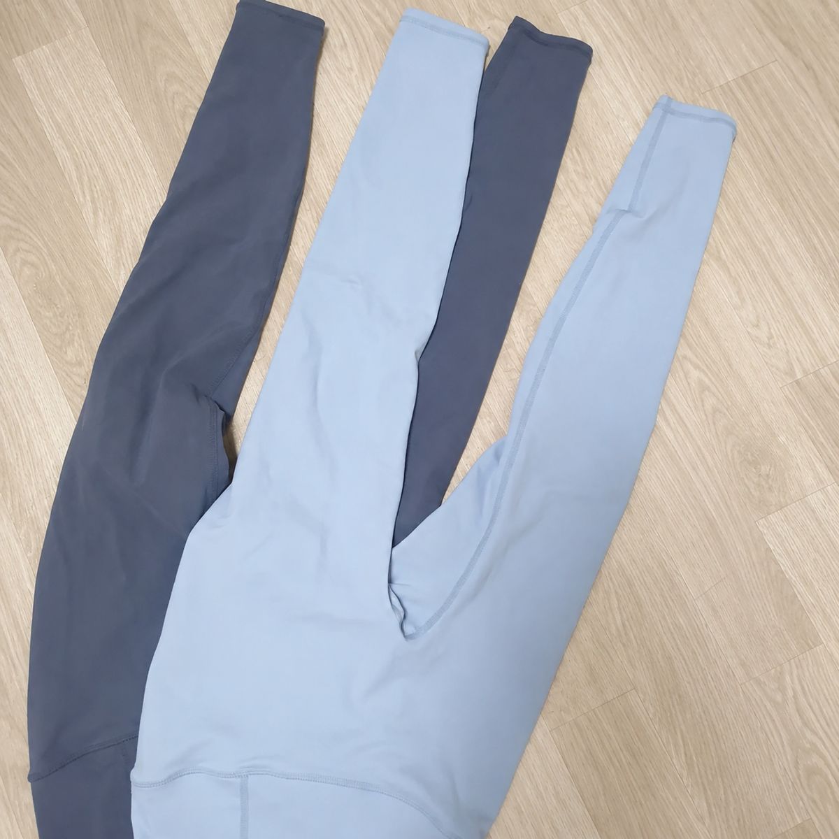 レギンス 2種 出品 (着用画像)