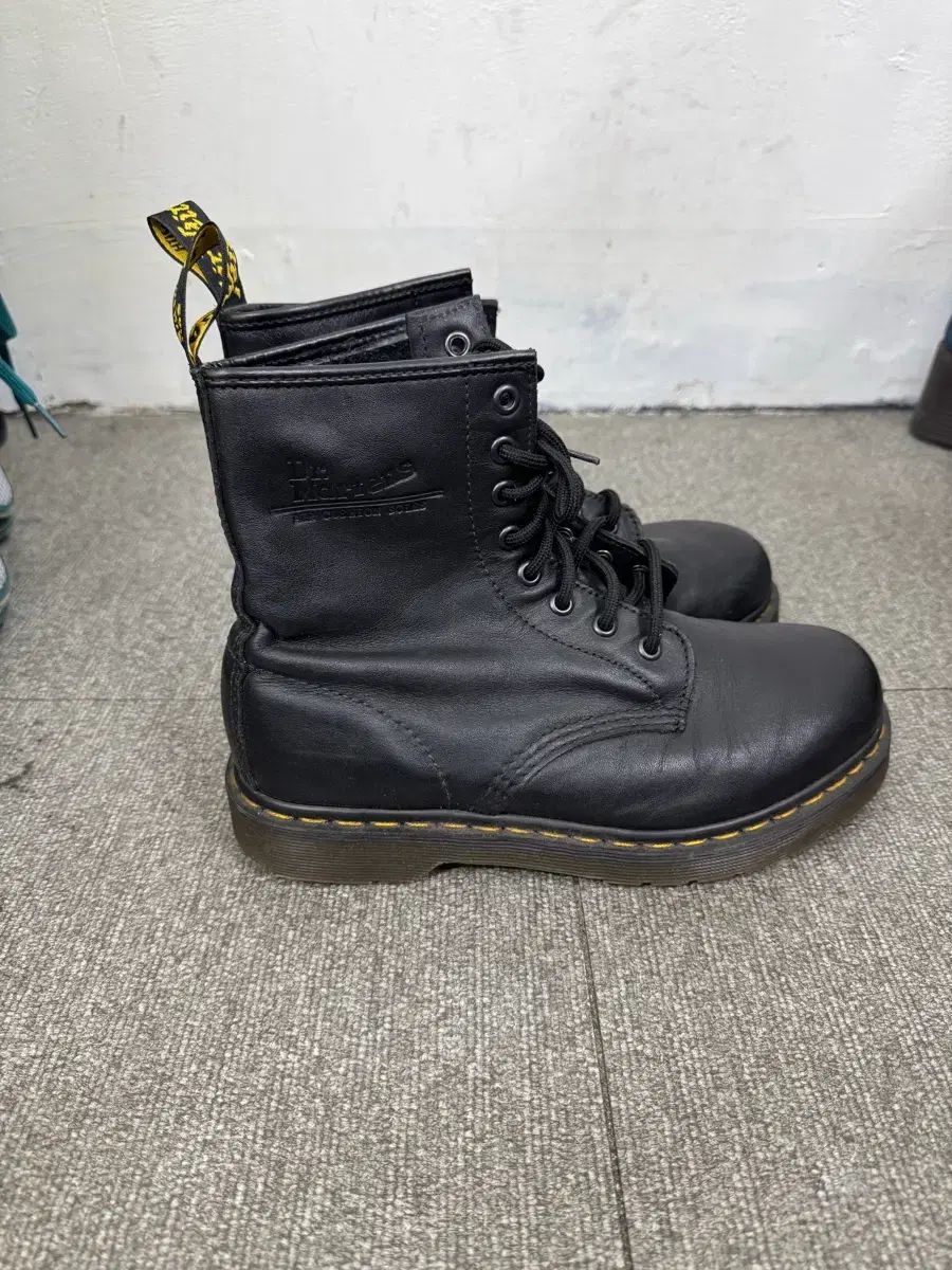 (240)DR. MARTENS ドクターマーチン 8ホール ウォーカーブーツ