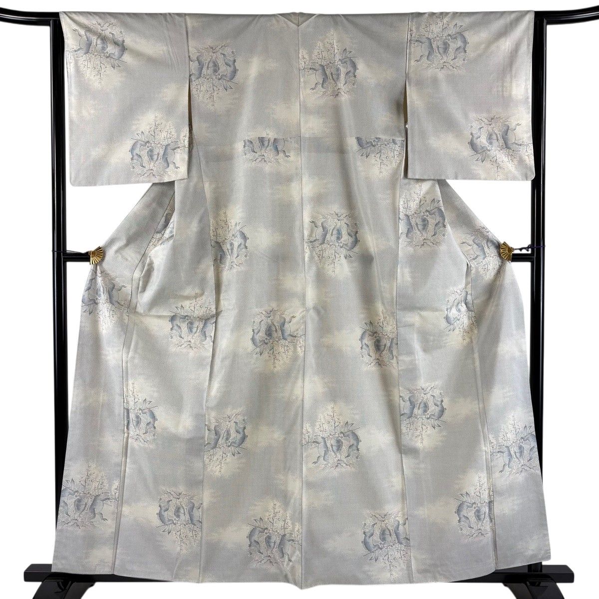紬 身丈159cm 裄丈63.5cm S 袷 鳥獣戯画 霞 青灰色 正絹 名品 【中古】