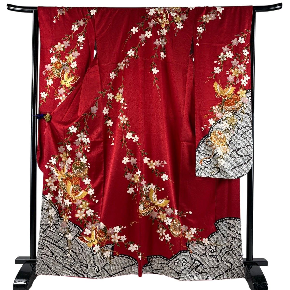 【美品】 振袖 身丈167cm 裄丈65.5cm M 袷 蝶 桜 金彩 染め分け 赤 正絹 秀品 【中古】