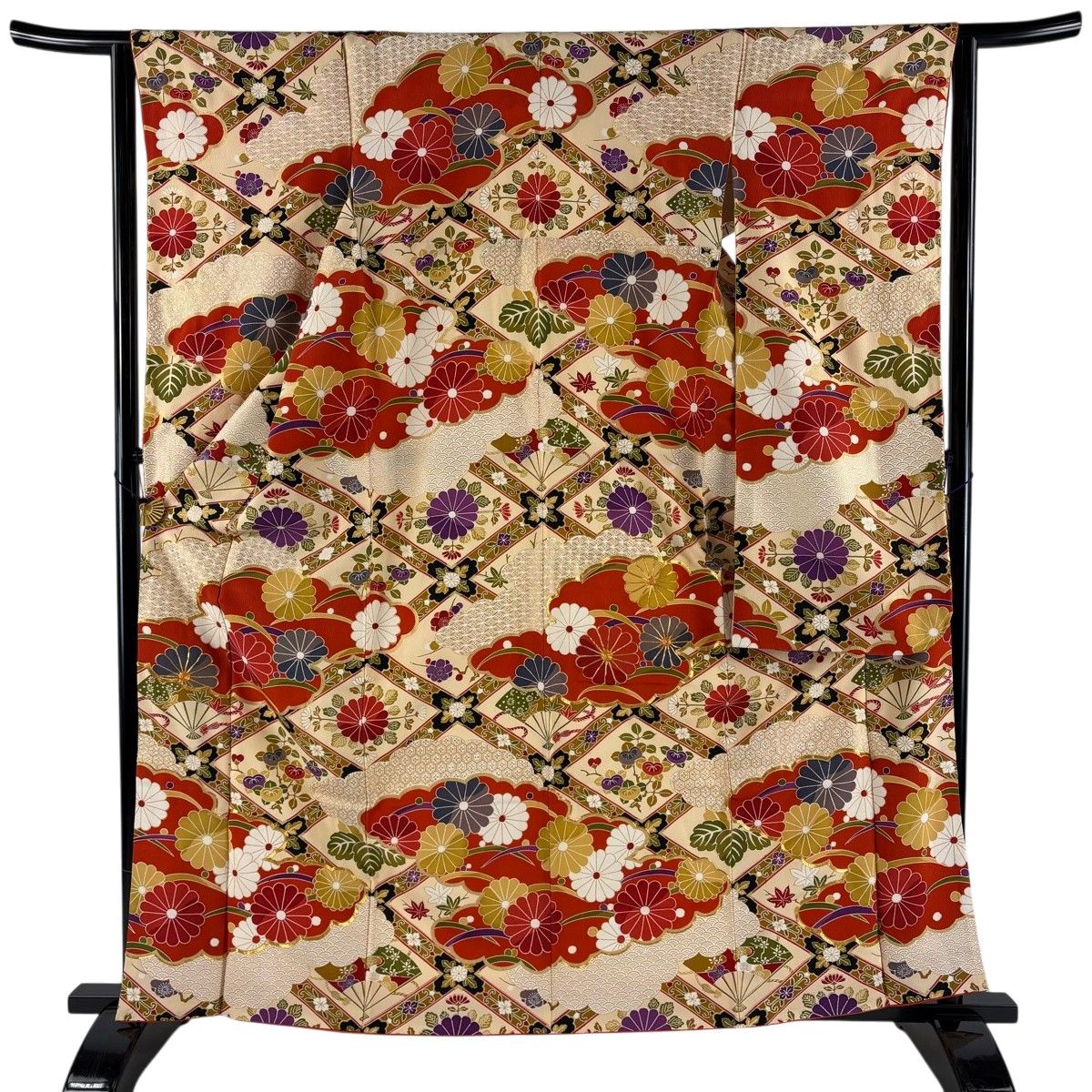 振袖 身丈162.5cm 裄丈63cm S 袷 菊 雲文 金糸 金彩 ベージュ 正絹 秀品 【中古】