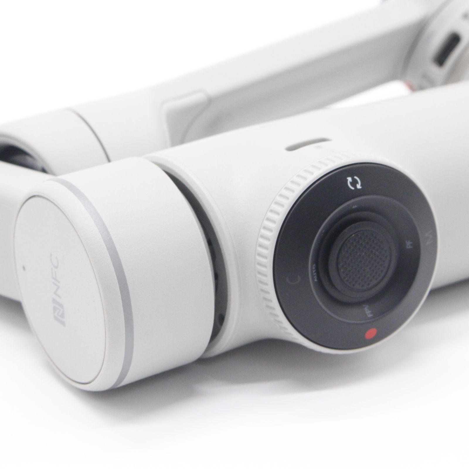 □極上品□ Insta360 Flow 2 Pro ホワイト - メルカリ