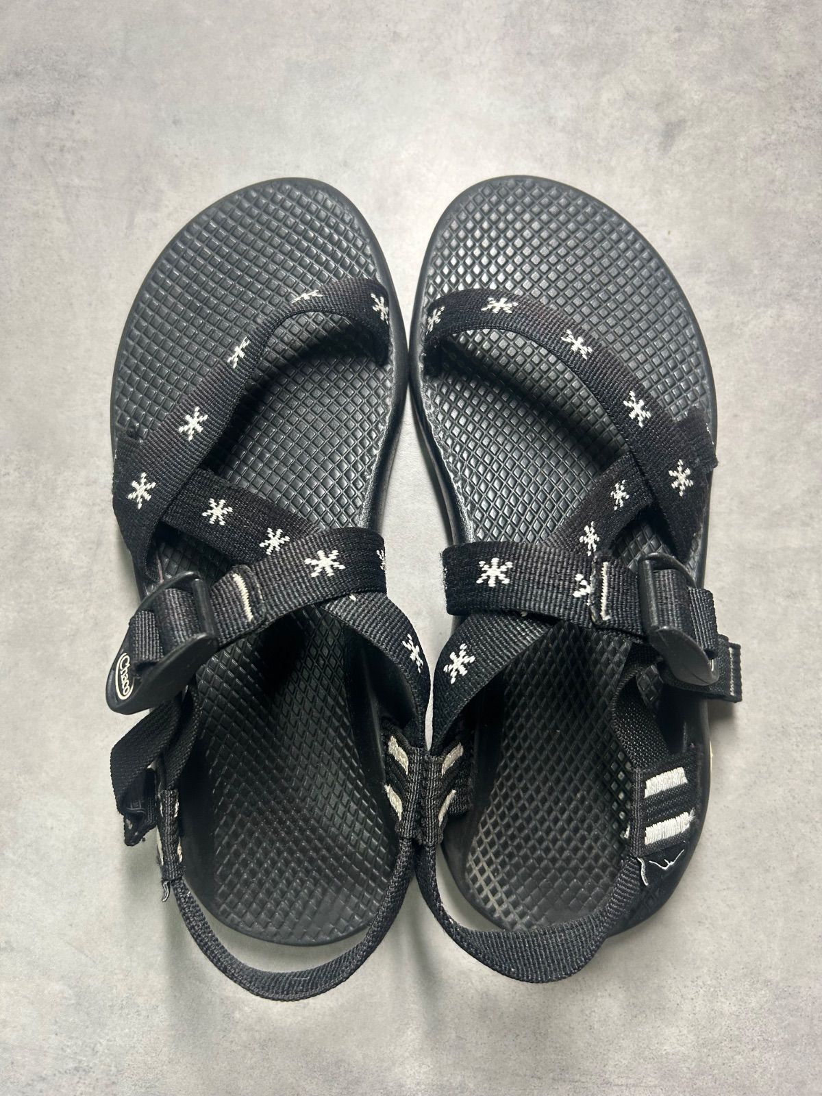 【激レア】Snow Peak × URBAN RESEARCH × Chaco 別注 Z1 サンダル W7 24cm相当 スノーピーク アーバンリサーチ チャコ トリプルコラボ 雪の結晶柄 黒