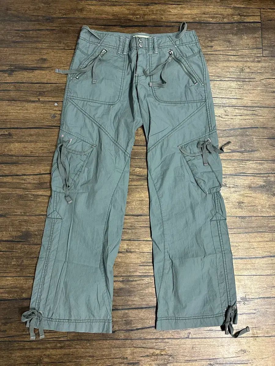 Basic House Y2K カーゴパンツ カーキ マルチポケット シャーリングパンツ 実寸29