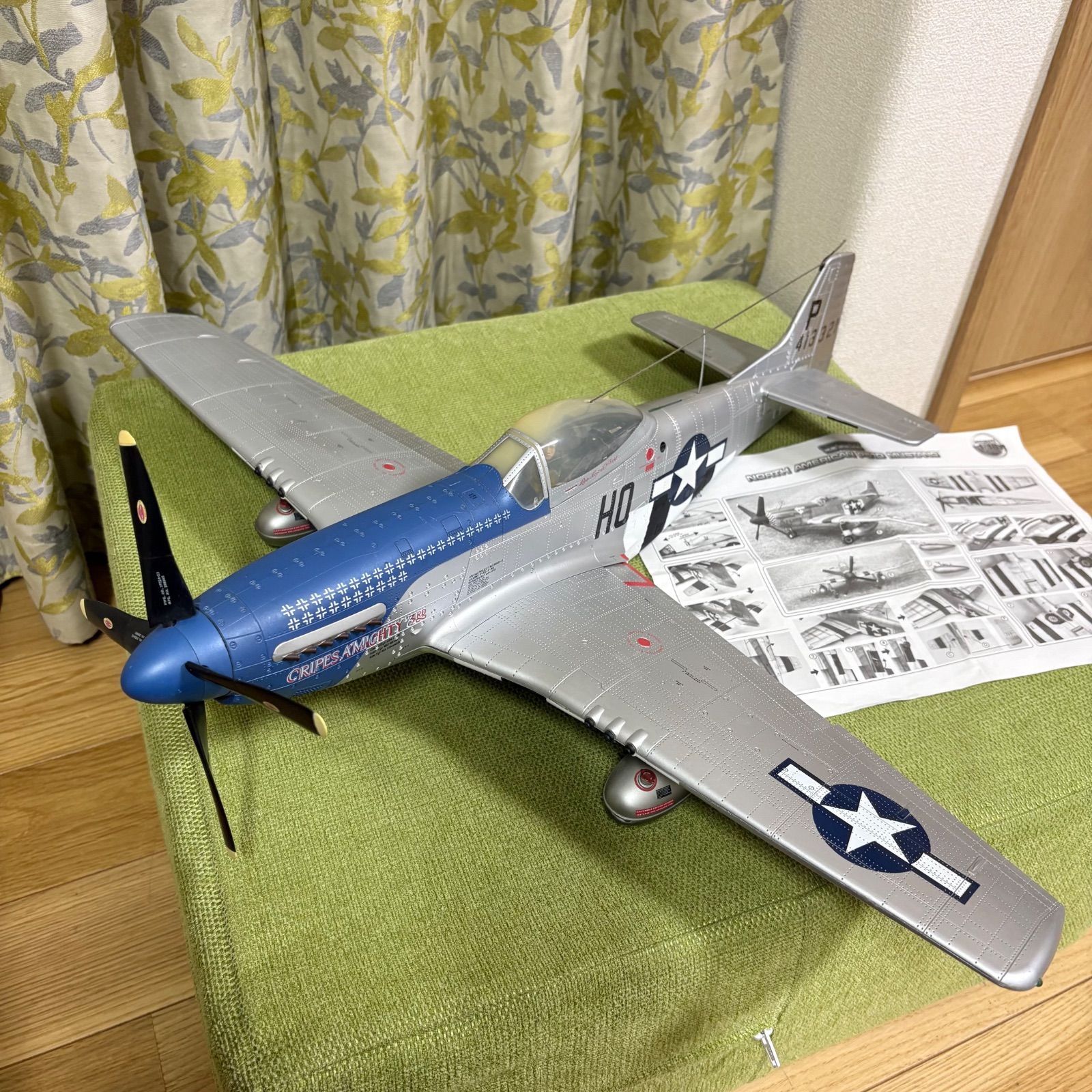 elite force エリートフォース　 north American P51D-5-NA マスタング　1/18スケール