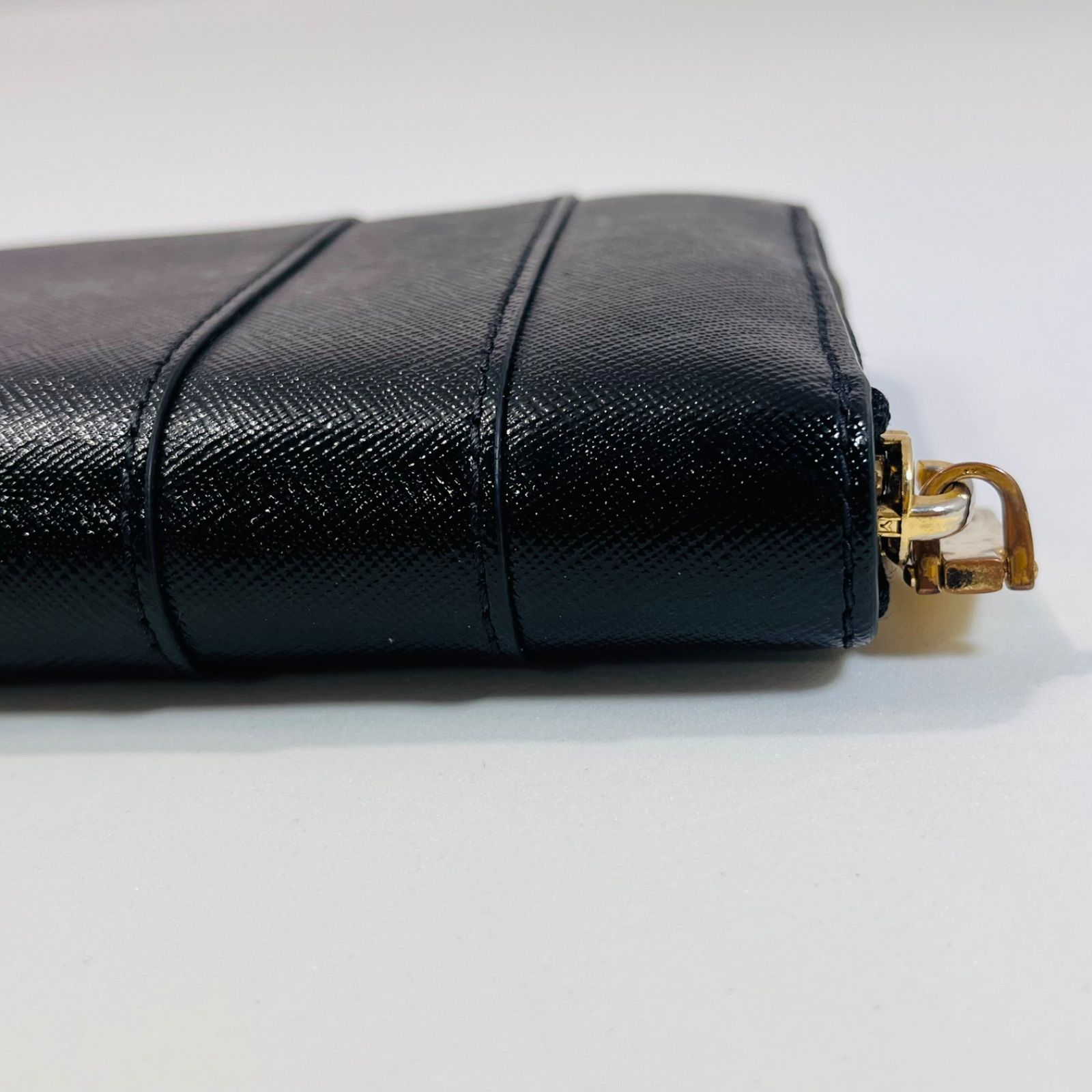 マークジェイコブス 長財布 黒 レザー ゴールド金具 ラウンド