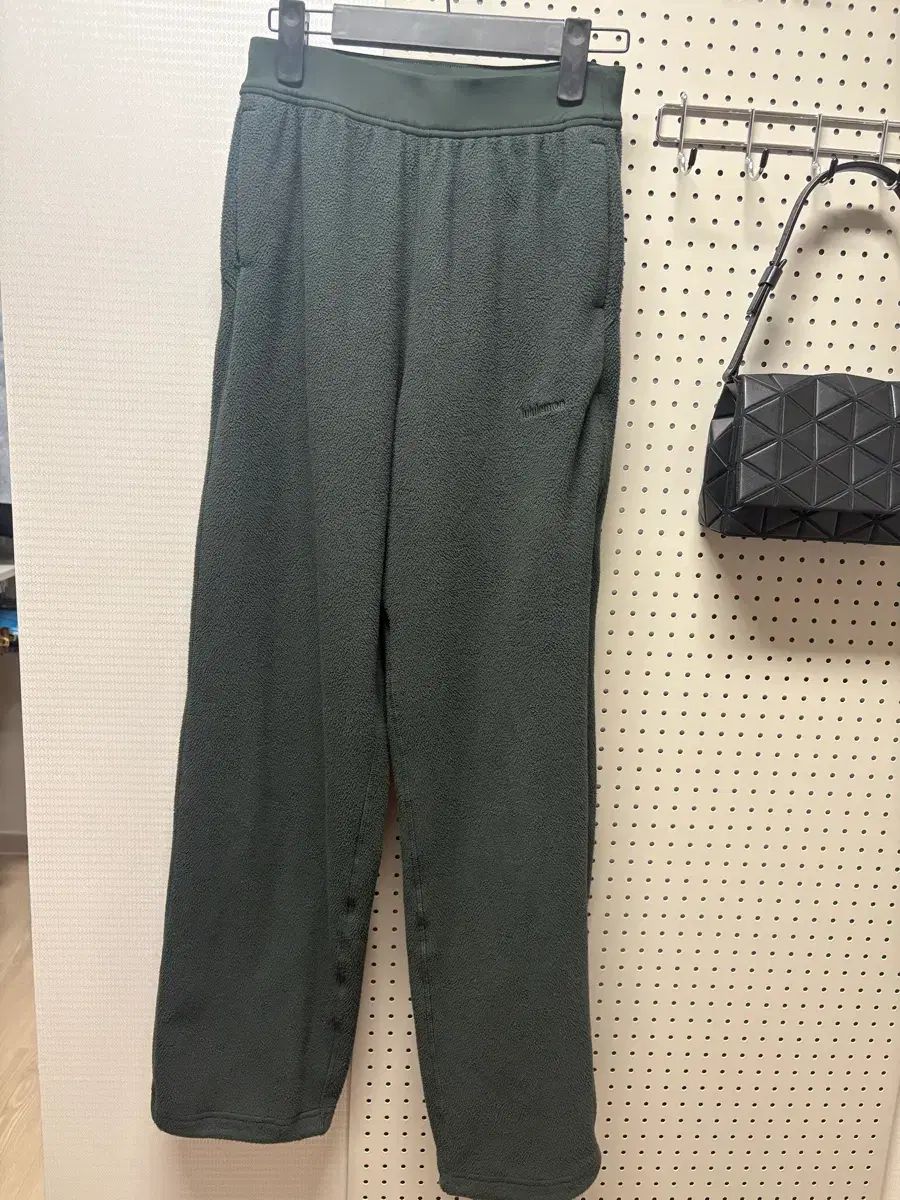 ルルレモン フリース ソフト パンツ (アジアンフィット 昨年購入 XS)
