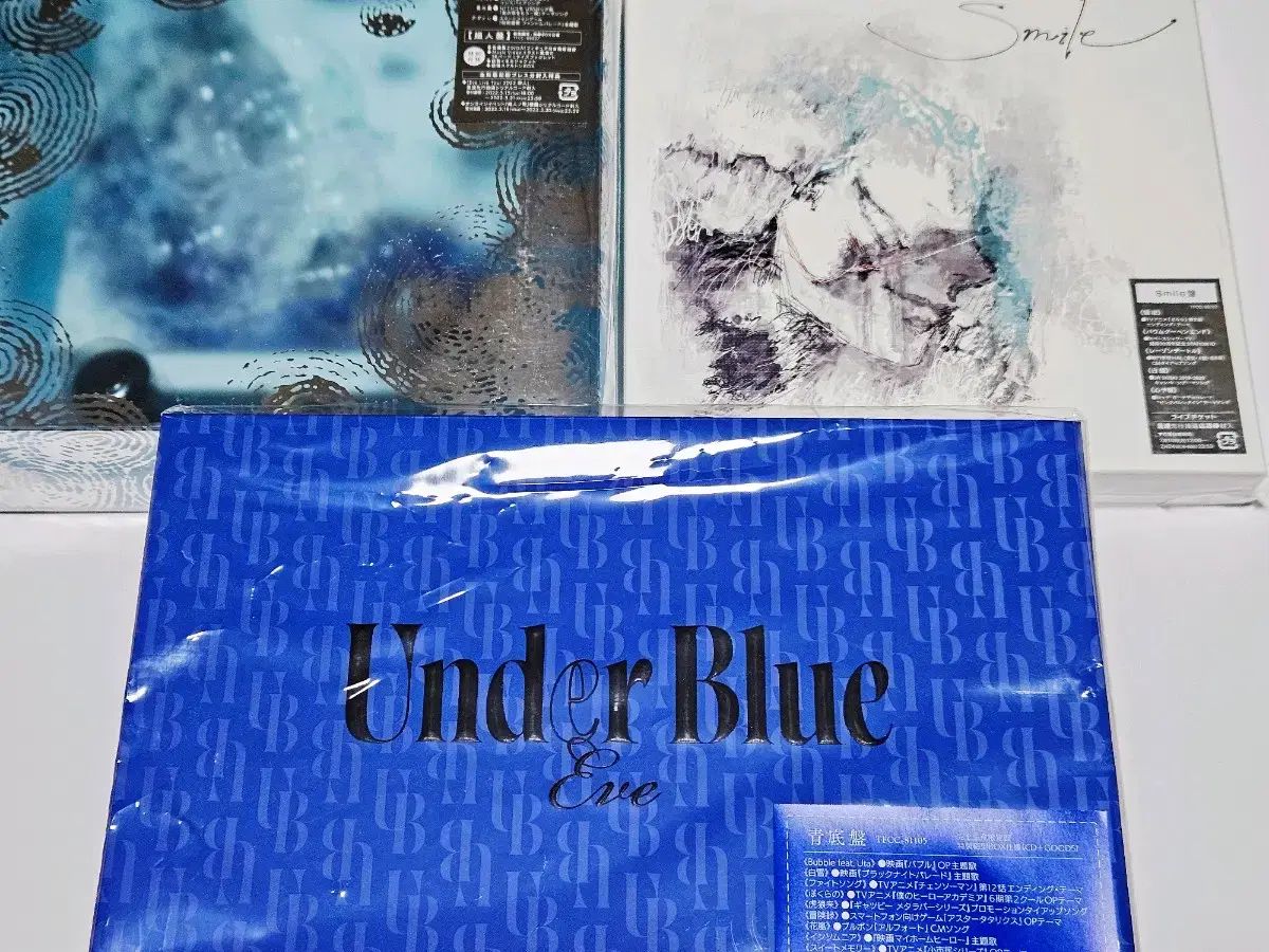 歌い手 eve イヴ(YVES・スヨン) アンダーブルー メンバー スマイリー CD アルバム 初回限定版 初回限定盤