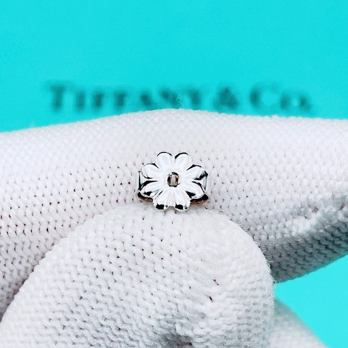 ◇ティファニー◇新品仕上済 Tiffany&Co. 1837 フープピアス スモール