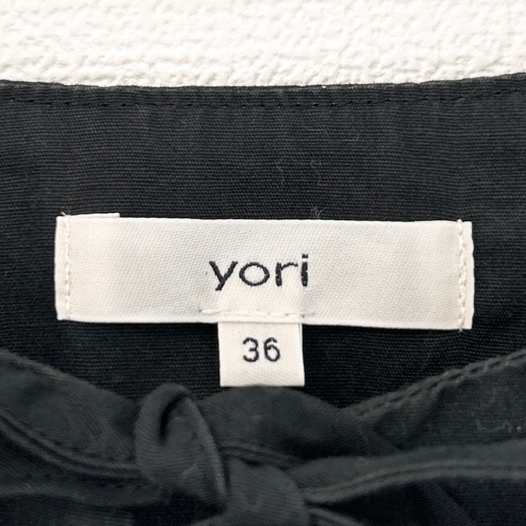 yori. スカラップコットンリネンブラウス 半袖 フリル ブラック - メルカリ