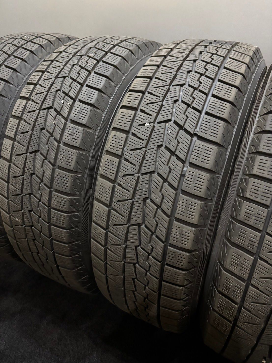★215/60R17 YOKOHAMA/ice GUARD iG70 21年製 スタッドレス 4本 ヨコハマ アイスガード エスティマ C-HR カローラクロス (南7-M198)