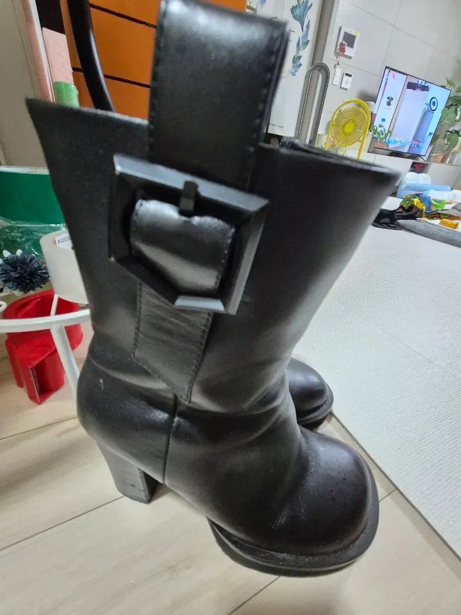 SUECOMMA BONNIE シューコンマボニー バックル装飾 ブラック ブーツ 20,443円