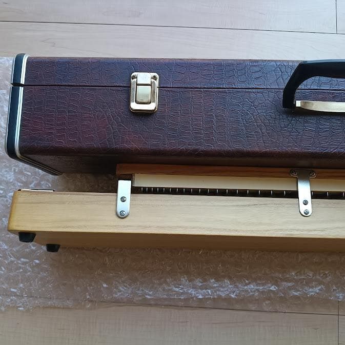 琴伝流 敷島 モデル 大正琴 ハードケース付き 和楽器 弦楽器 邦楽 演奏