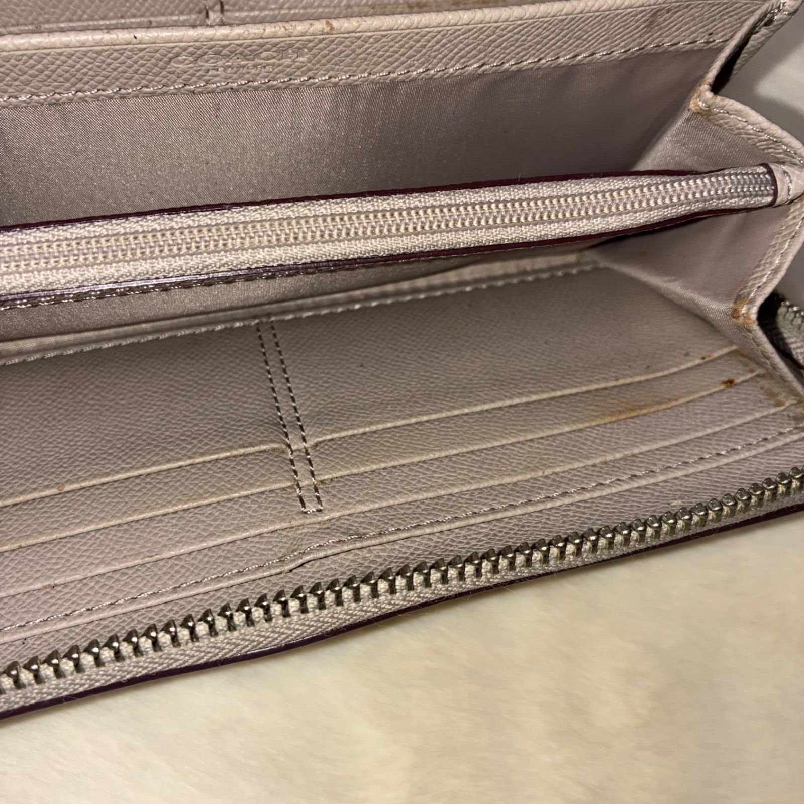 コーチ COACH ホース＆キャリッジ エンボスロゴ加工 ラウンド 
