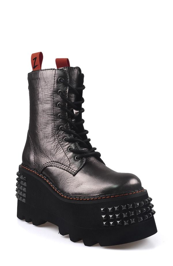ジジ レディース シューズ ブーツ・レインブーツ プラットフォーム ZIGI Leysa Studded Platform Combat Boot Metallic Silver シルバー