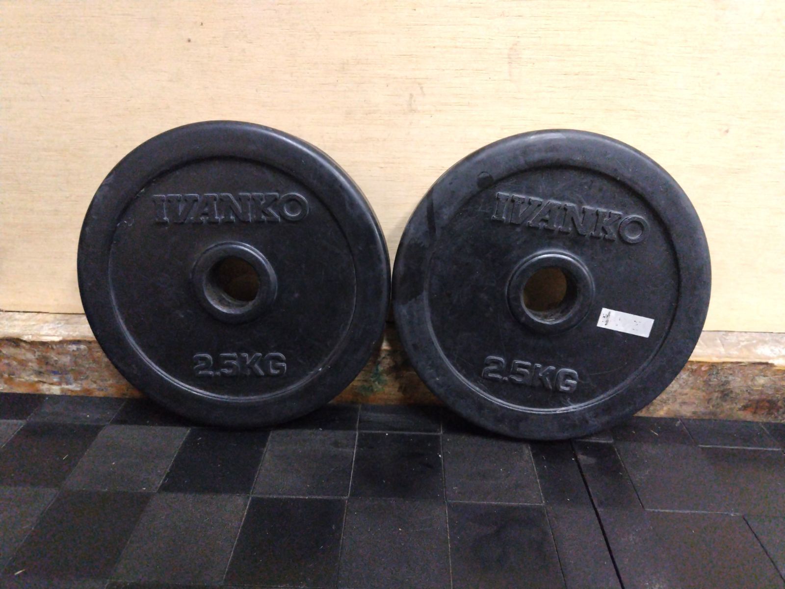 中古】［IVANKO］28mmラバープレート2.5kg（2枚セット） - メルカリ