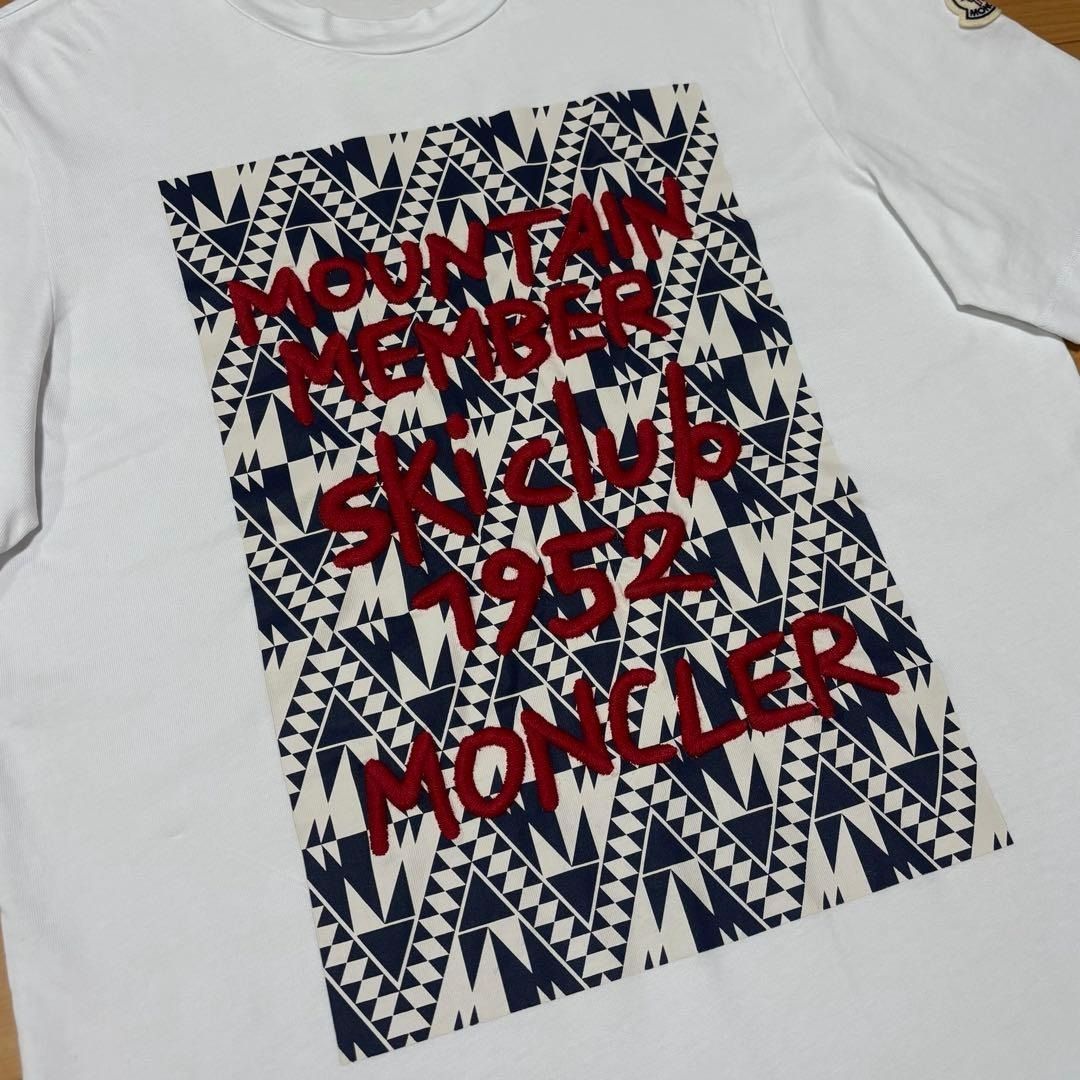 Ⓜ︎モンクレール　ロゴ刺繍Tシャツ　　Ｓ　 新品同様極美品 モンクレール 刺繍ロゴ ホワイト Tシャツ M 国内正規品 5S545 - メルカリ