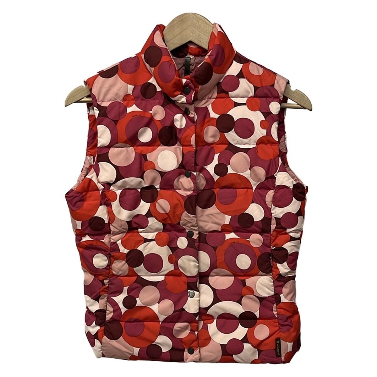 【正規品】モンクレール ダウンベスト赤　茶タグサイズ0 日本サイズレディースM MONCLER(モンクレール) ダウンベスト サイズ1 S レディース - レッド