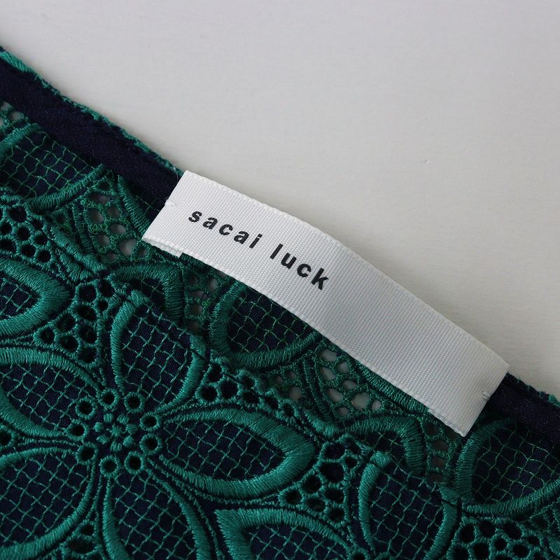 美品 サカイラック sacai luck フラワー刺繍スカラップレース ショート