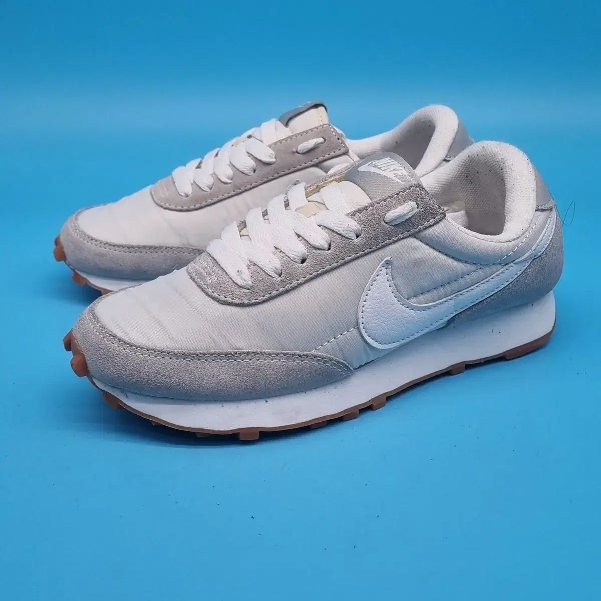 NIKE デイブレーク レディース スニーカー 235