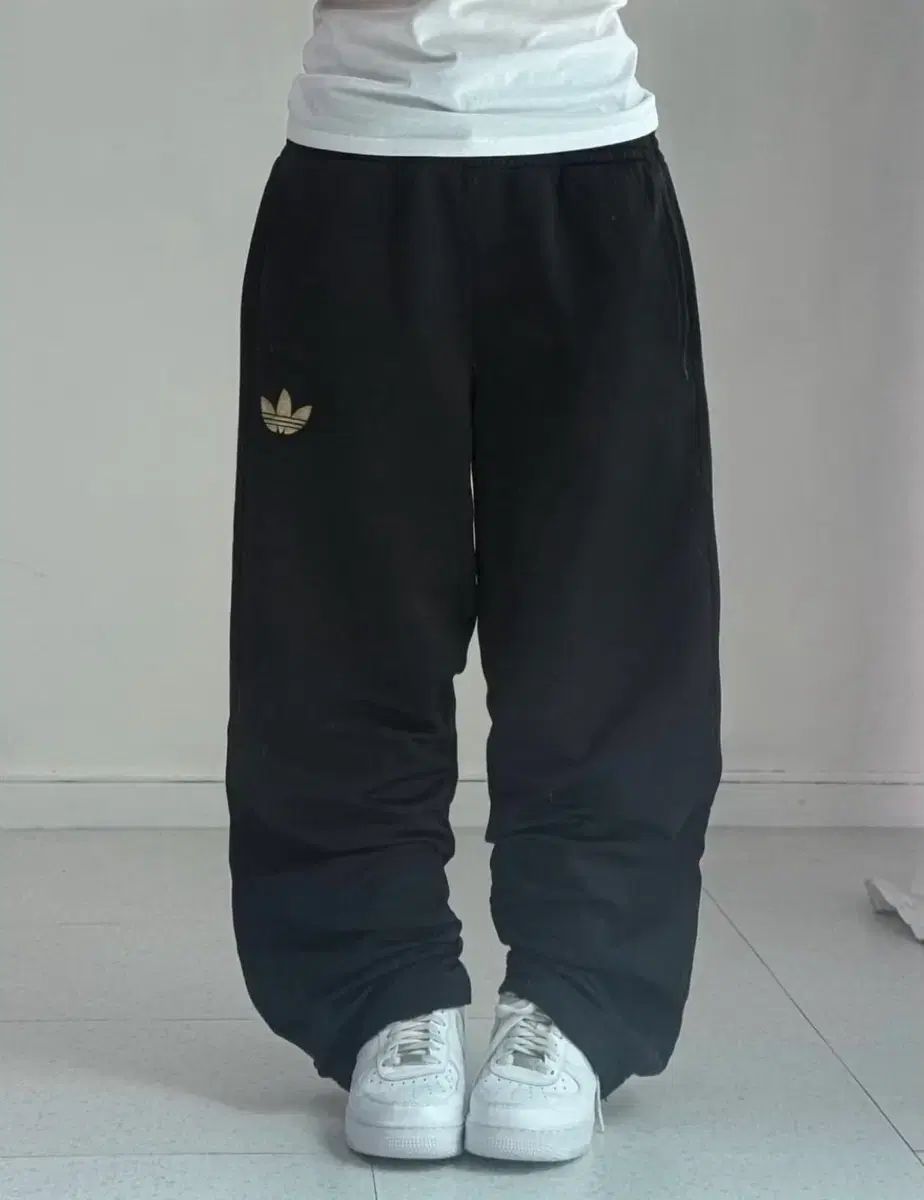 アディダス 검골 旧ファイヤーバード トラックパンツ