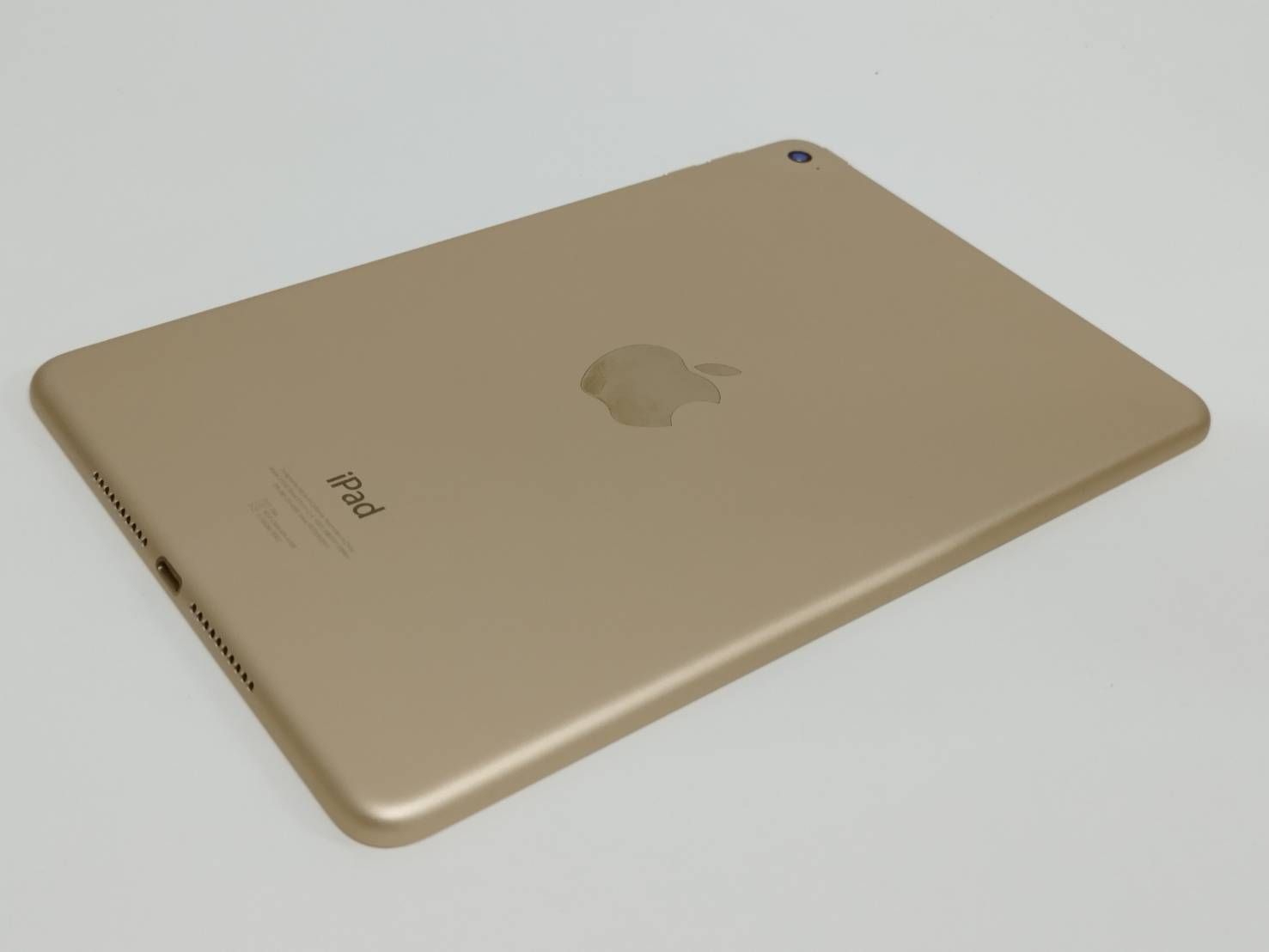良品】iPad mini 4/Wi-Fi/7.9インチ/A1538/64GB〈NK9J2KH/A 
