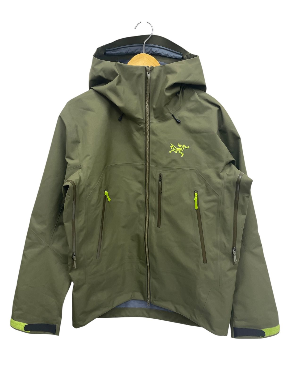 ARC’TERYX (アークテリクス) BETA SV JACKET ベータ ナイロンジャケット マウンテンパーカー GORE-TEX PRO ゴアテックス X000010283 M オリーブ メンズ/043