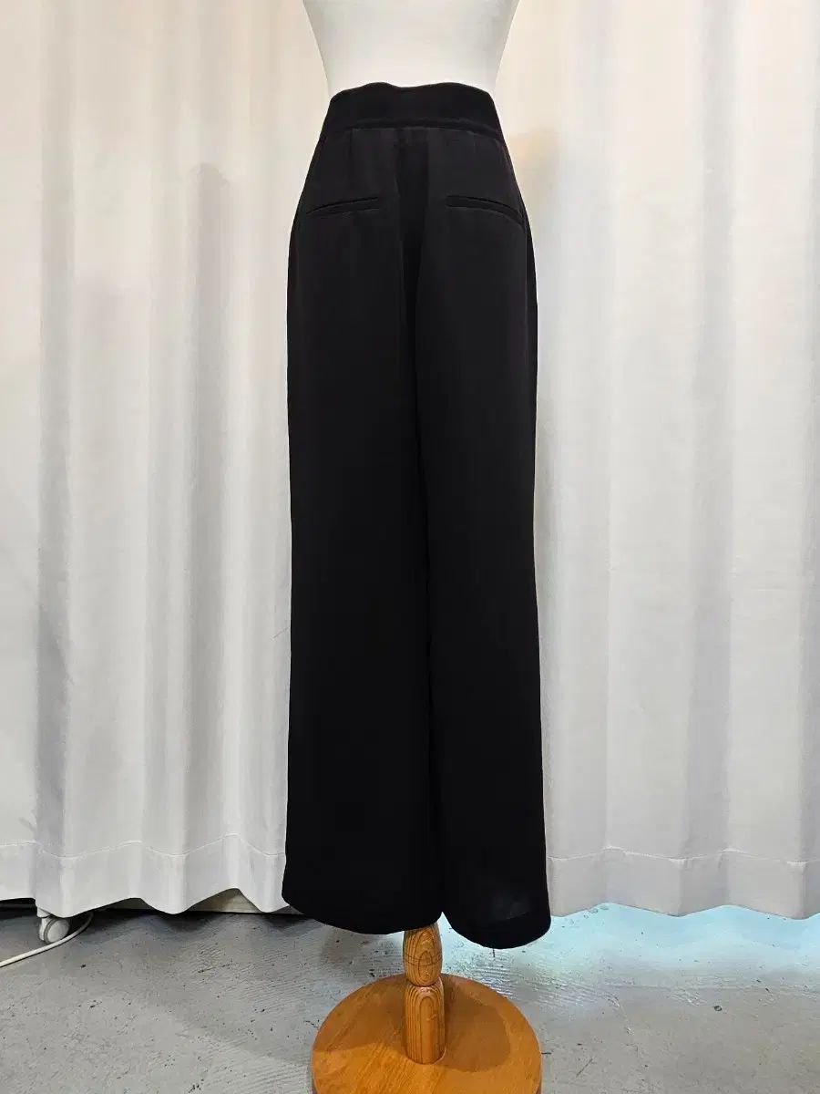 23年TIME ワイド スラックス ブラック 64cm 新品級