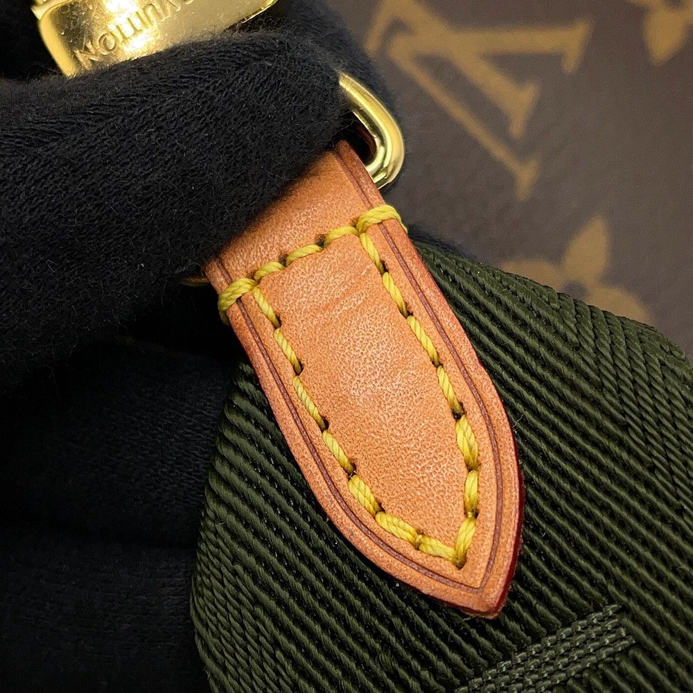 LOUISVUITTON ルイヴィトン モノグラム アクセサリー ポーチ ルイヴィトン ショルダーバッグ モノグラム ミュルティ・ポシェット