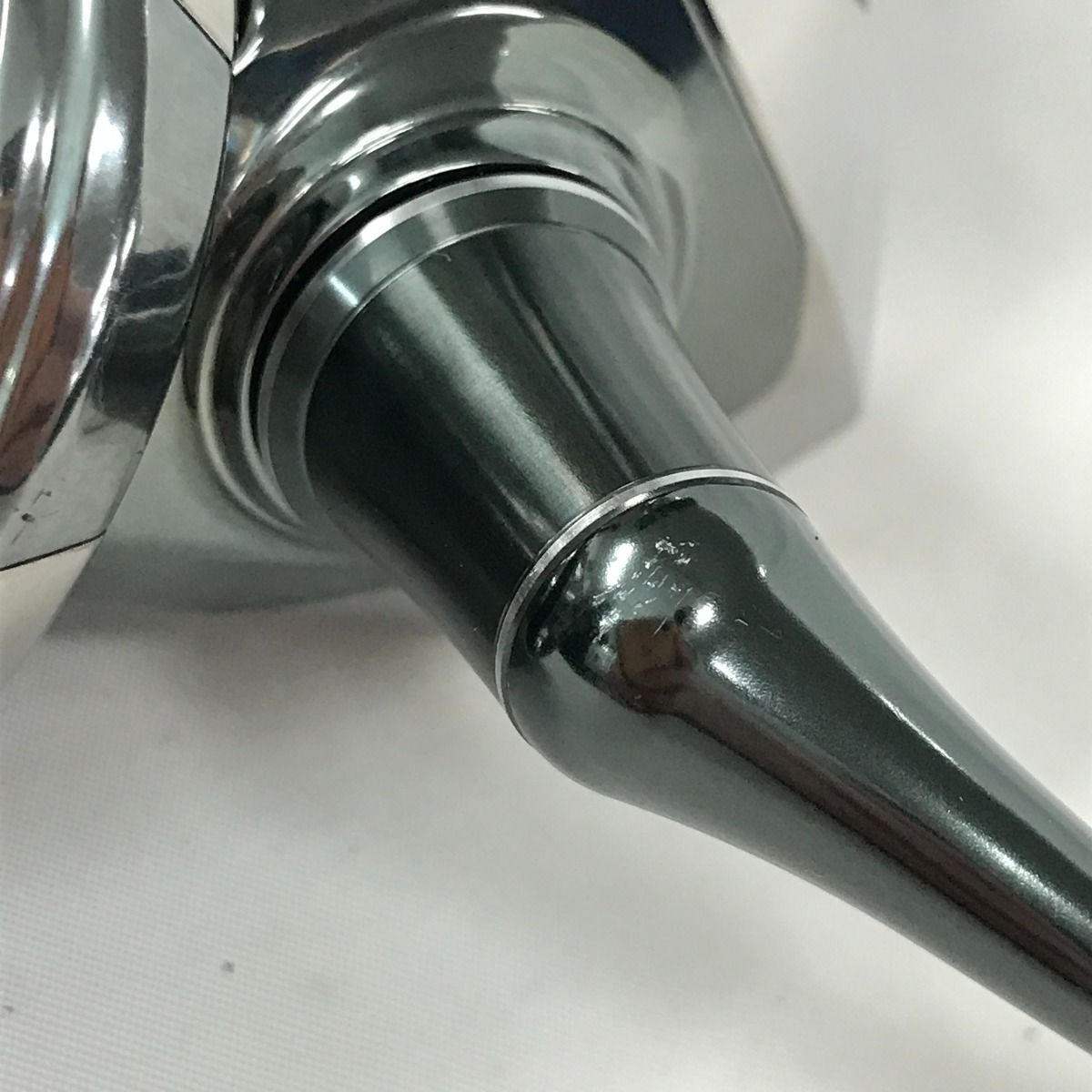 【中古】SHIMANO シマノ スピニングリール 　22ステラ4000XG キズ有 程度B 043962 やや傷や汚れあり SHIMANO シマノ スピニングリール 22ステラ 4000XG キズ有 箱付 043962