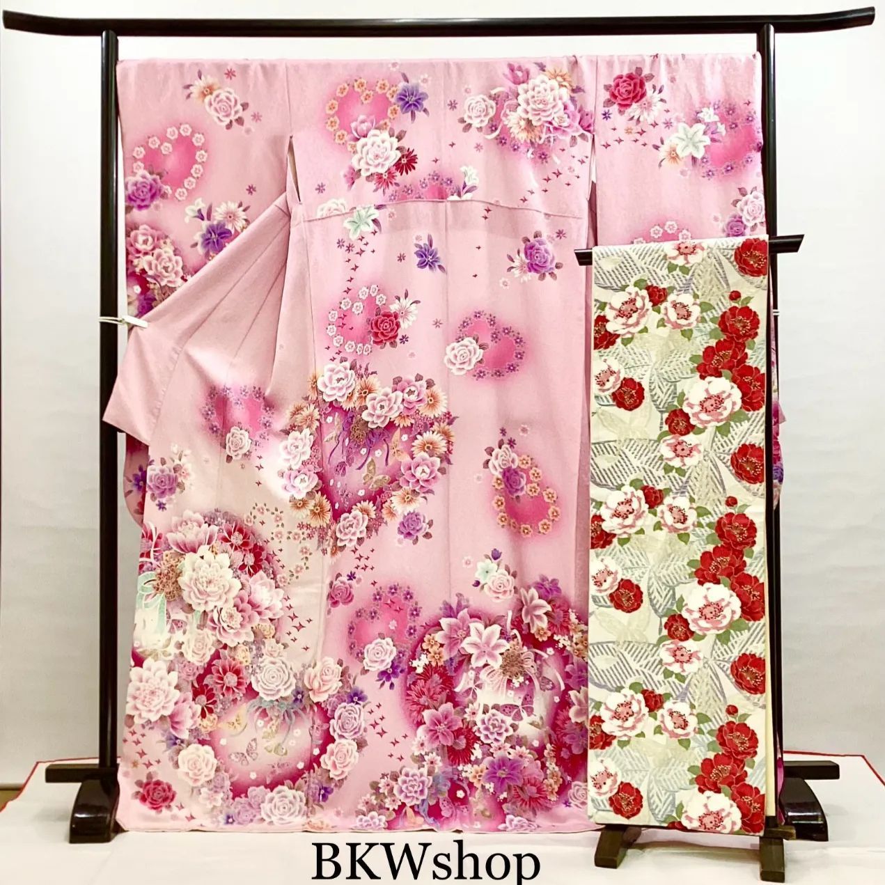 【帯付き】正絹　振袖2点セット　花柄　袋帯 大特価 現品限り＞ used 正絹 振袖・袋帯 2点セット ピンクぼかし薔薇