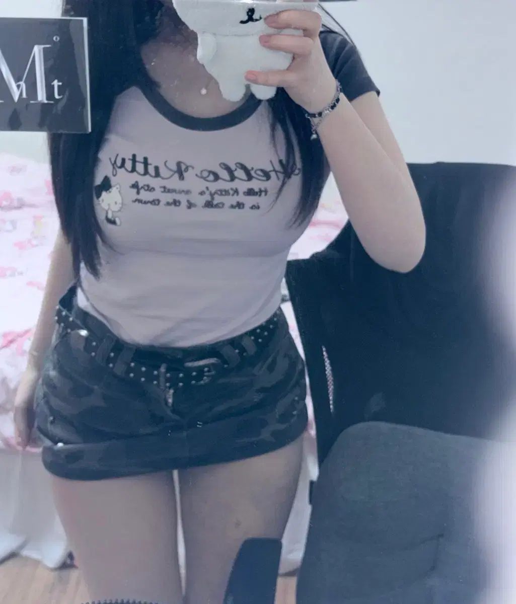 ハローキティ 7分 Tシャツ + カモ ミニスカート