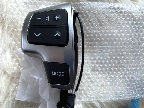 トヨタ 純正品 200系 KDH2## TRH2## ハイエース/レジアスエース 左 ステアリング パッド スイッチ LH Drive Pad Switch LH