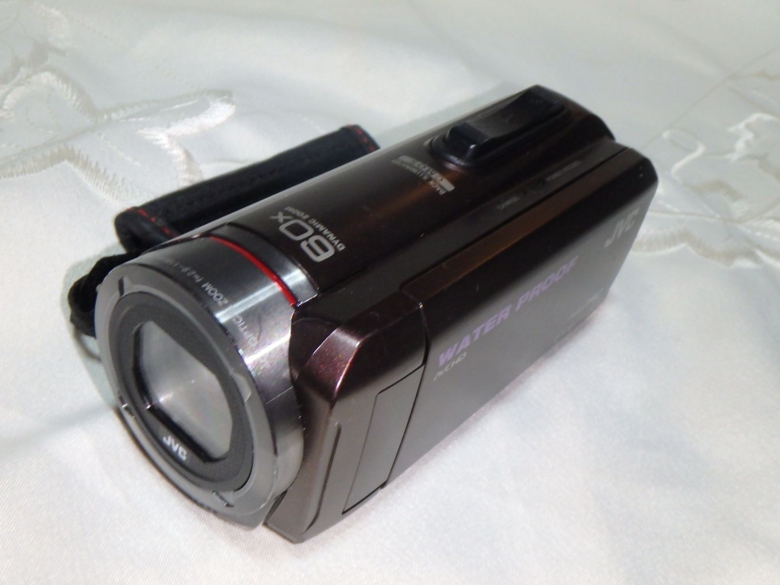 JVC ビクター ビデオカメラ GZ-R300 - メルカリ