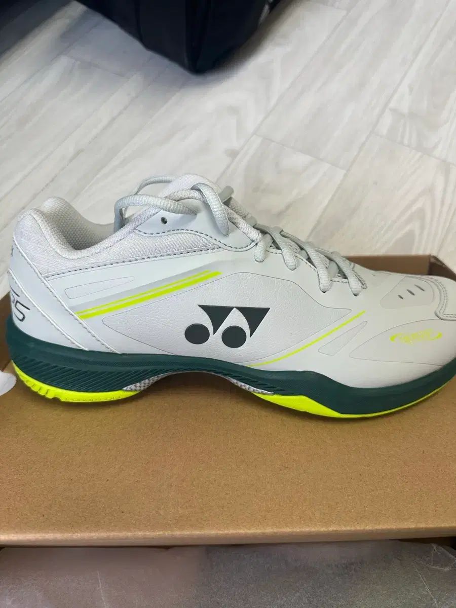 YONEX ヨネックス バドミントンシューズ 65z