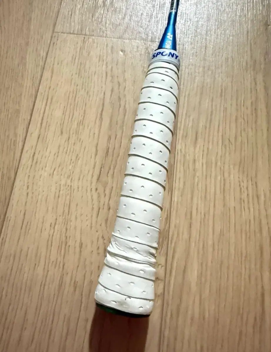 バドミントンラケット YONEX NANOFLARE 700 バドミントンラケット YONEX NANOFLARE 700