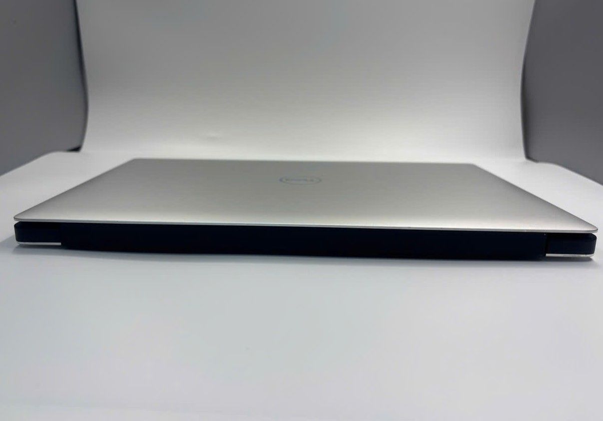 美品】DELL Precision 5540 4K i7 32GB/1TB - メルカリ