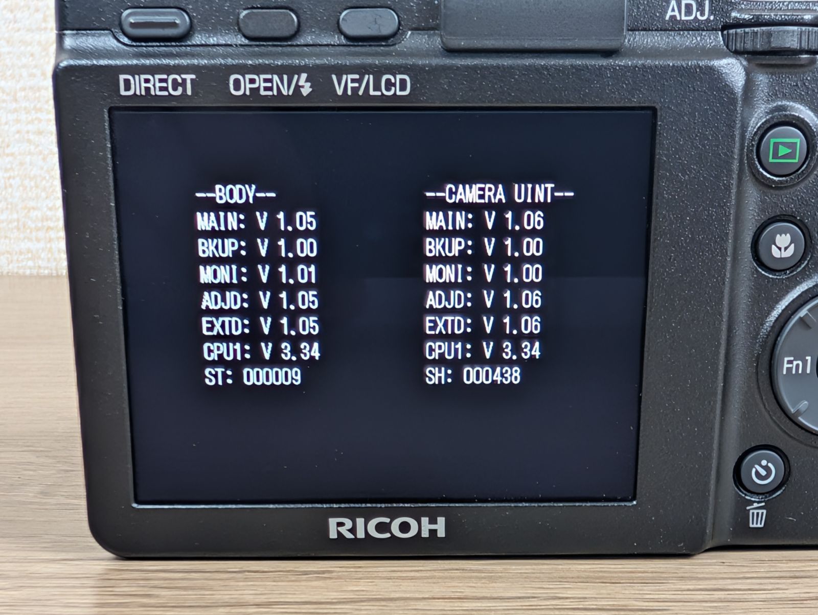 ほぼ新品】RICOH GXR + S10 KIT 動作確認済 24-72mm 手ブレ補正付