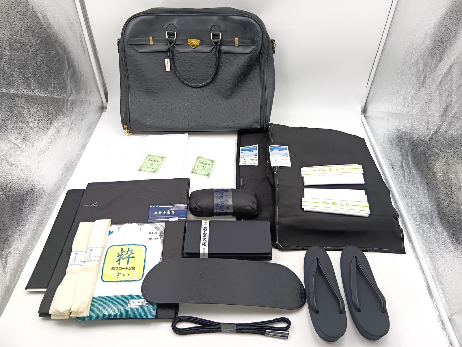 【未使用】喪服セット 着物 帯 着付け小物 和装小物 草履 かばん 長襦袢 帯揚げ 帯締め 腰ひも えり_Y9341