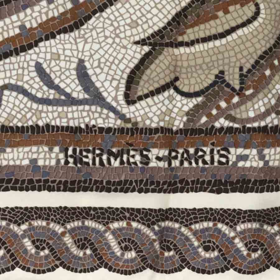 エルメス HERMES スカーフ カレ90 SOUS LE CEDRE エルメス HERMES スカーフ カレ90 SOUS LE CEDRE