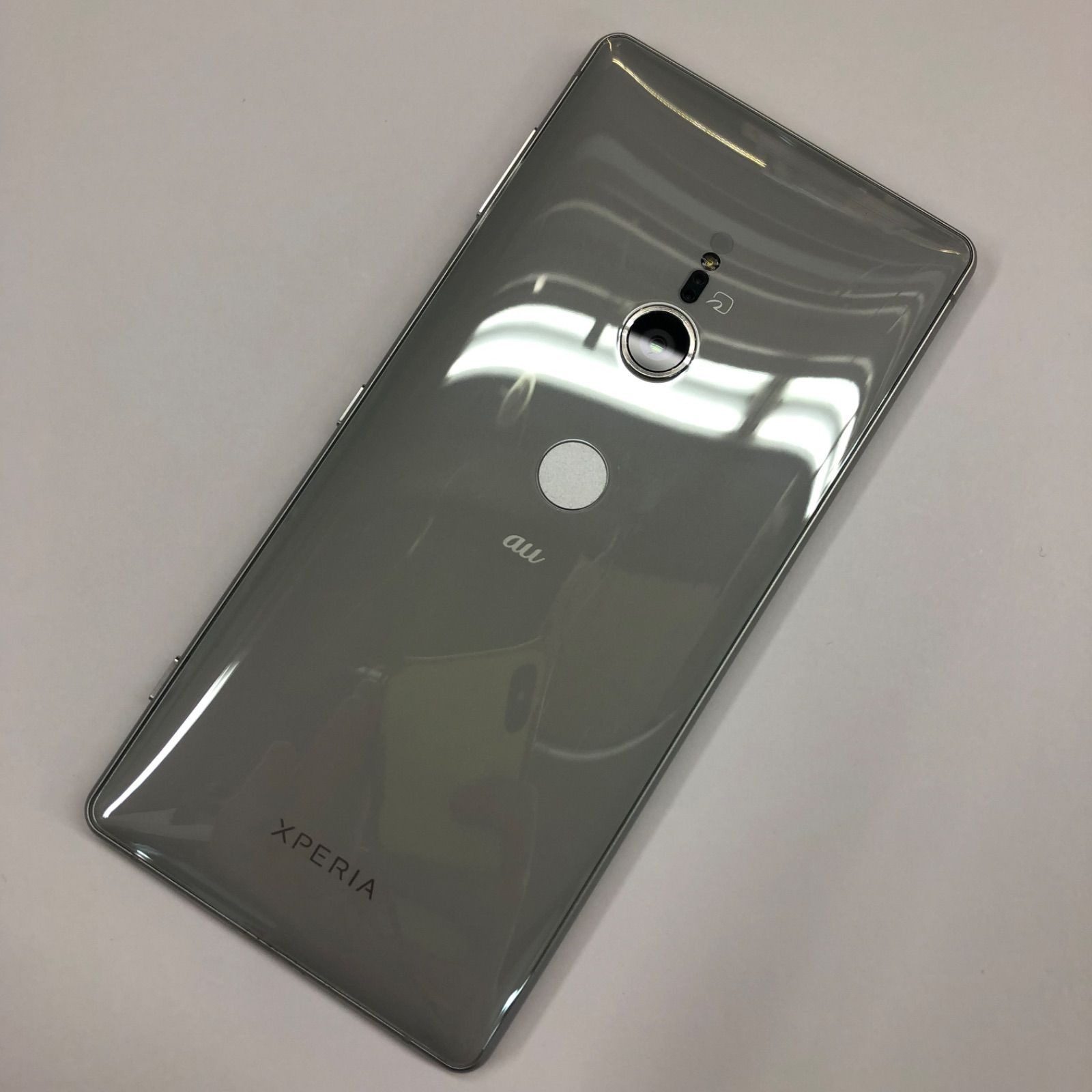 訳あり品】Xperia XZ2 au 64GB SOV37 シルバー - メルカリ