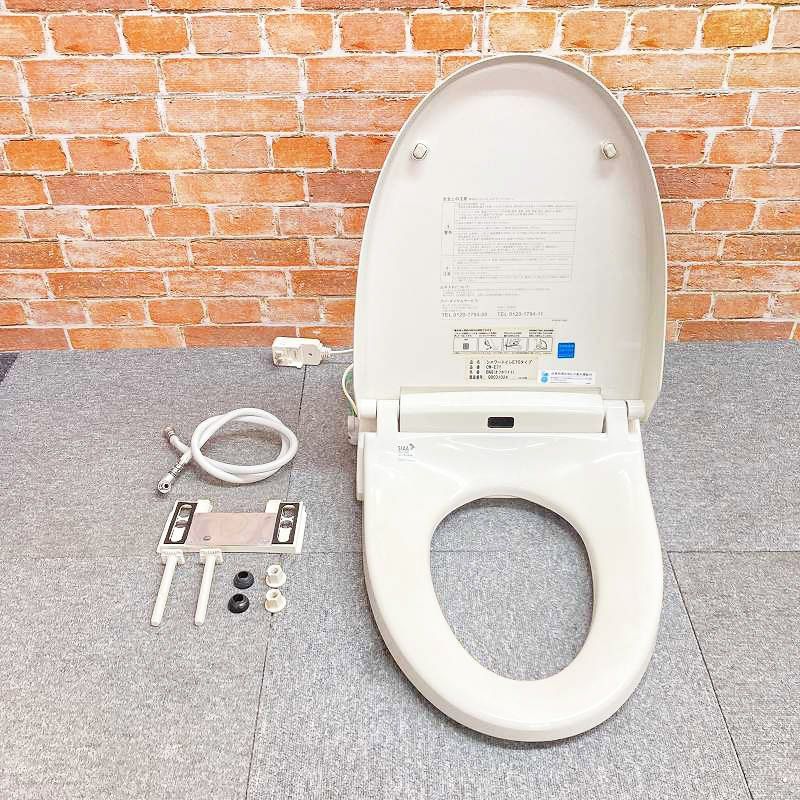 【中古品】 ☆リモコン無し☆ INAX (イナックス) 電気温水便座 ウォシュレット シャワートイレ「CW-E71」 #BN8(オフホワイト) 4D42