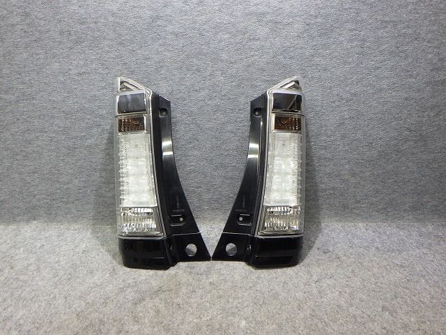 N-BOXカスタム　テール左右　JF1/2　前期　D106　F　33501-TYO-J51　LED玉切れ無し　260514001