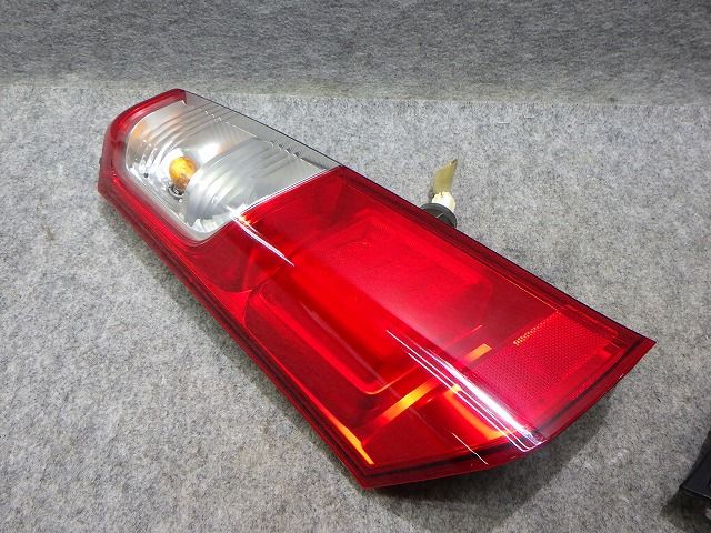 ワゴンR テール左右 MH34S 35603-72MO 35650-72M00 LED玉切れ無し